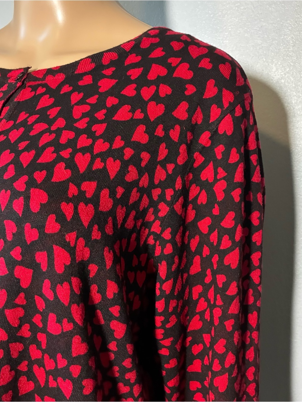 Belldini Women's Cardigan Size 1X Heart Knit Sweater Button Front Long Sleeve - Picture 6 of 7